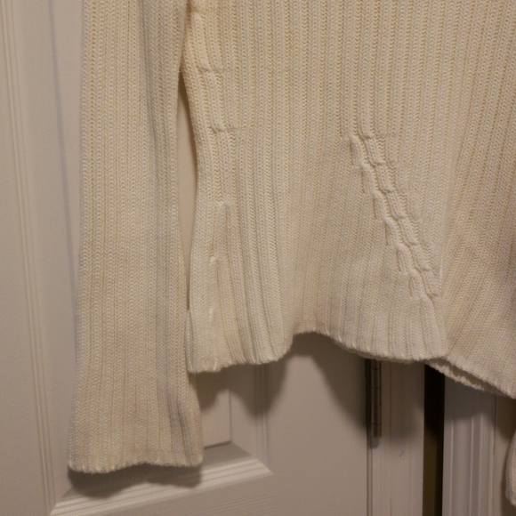 525 Sweater Size Medium - Picture 2 of 5